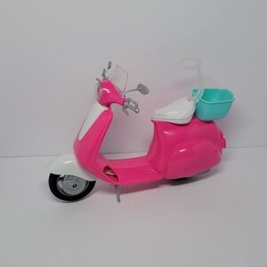 💚 Barbie‎ Doll Vespa Scooter Moped Pink White Blue Mattel Doll Toy 2016